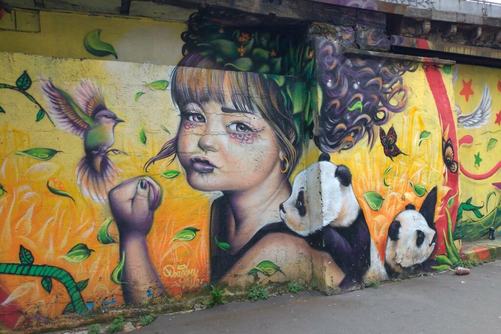 Street art, Canal de l'Ourq à Paris.